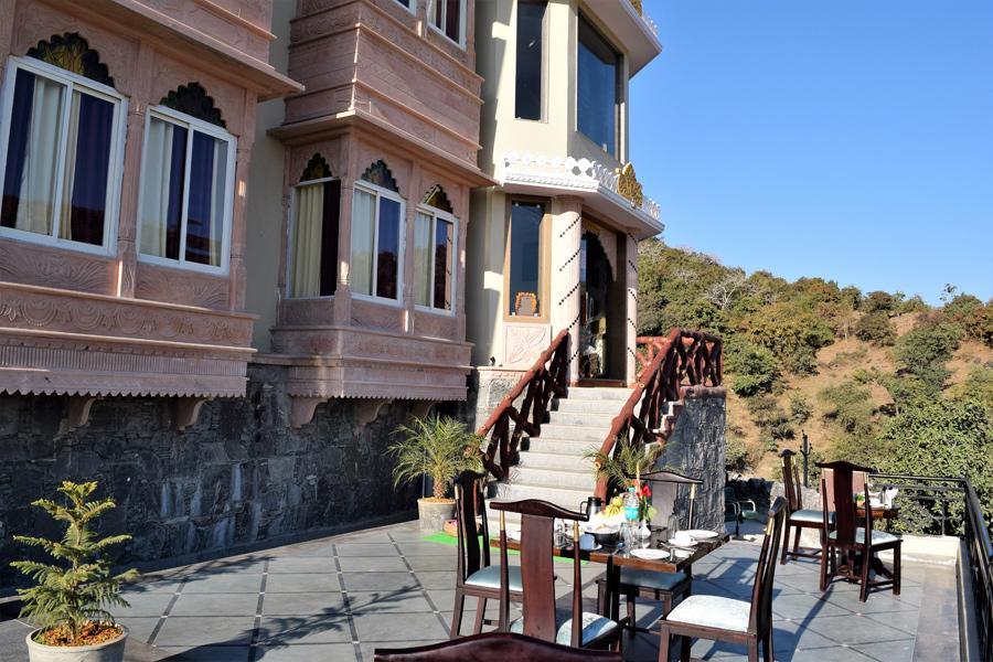 Hotel Garh Kumbha 贡珀尔格尔 外观 照片